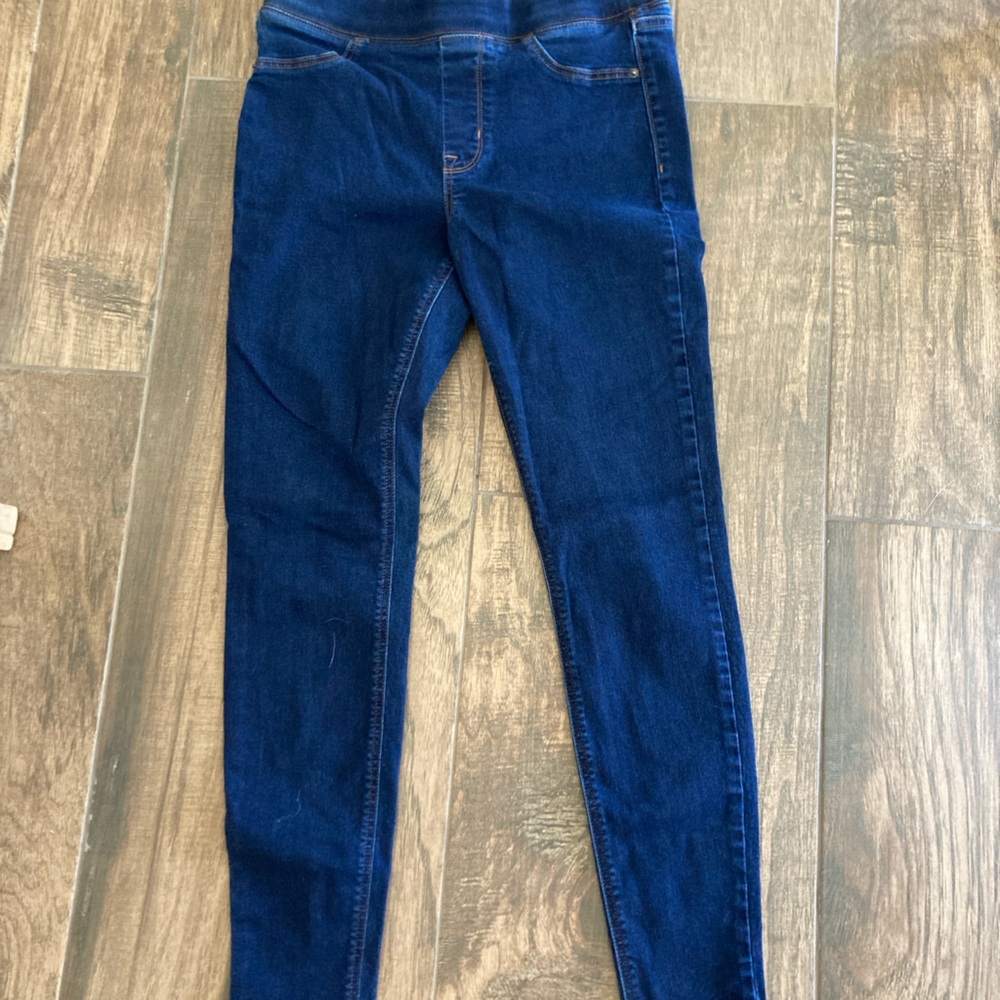 Women’s skinny jeans
